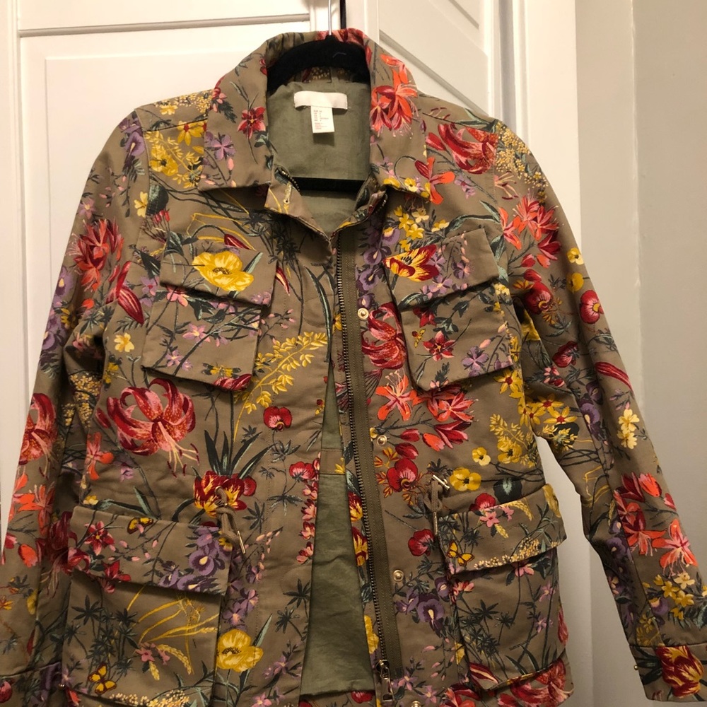 H&M jacket. New!!never worn.
